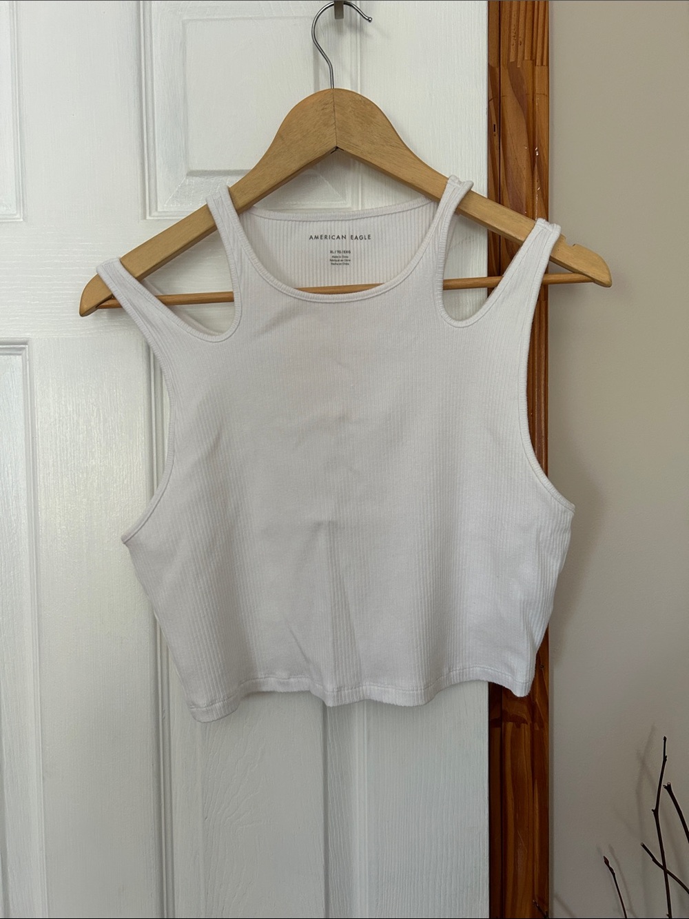 American Eagle Outfitters White Ribbed Cold-Shoulder Crop Tank Top